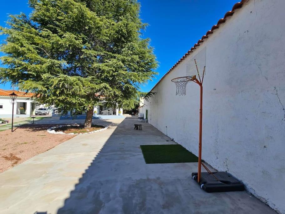 فيلا La Casa Del Arbol Fuentiduena de Tajo المظهر الخارجي الصورة
