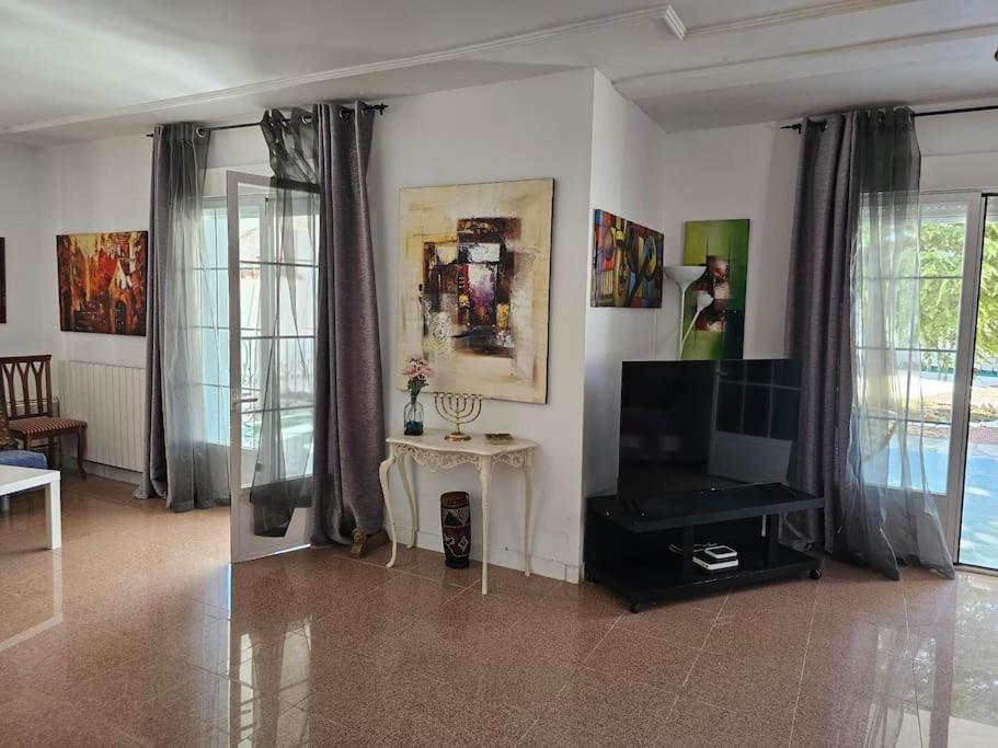 فيلا La Casa Del Arbol Fuentiduena de Tajo المظهر الخارجي الصورة